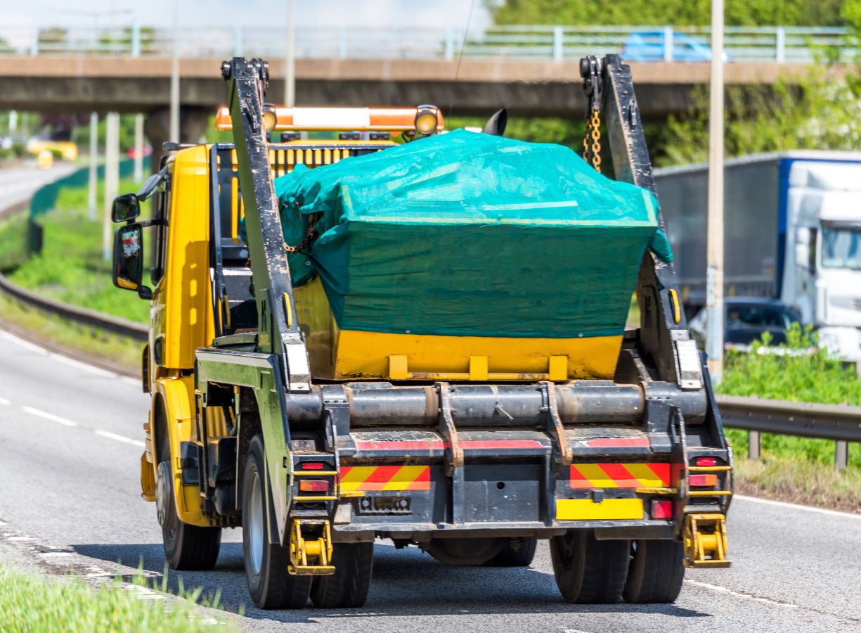 Skip Lorry